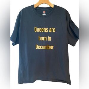 Hanes L Black Gold “Queen” Birthday Crown Cotton Sagittarius Whimsical T-Shirt